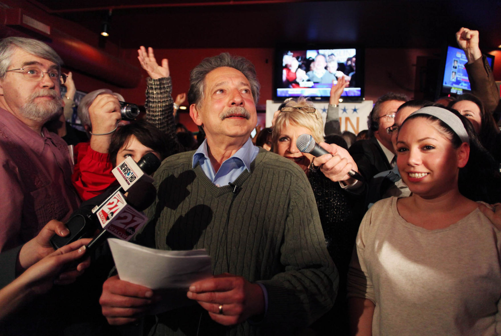 2011: Elected mayor for the sixth time